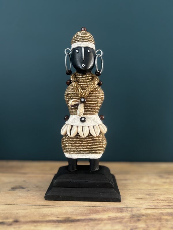 Statuettes XS perles dorées et taille coquillages