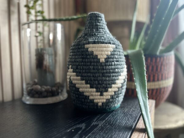 Boîtes en laine berbère grise motifs écrus