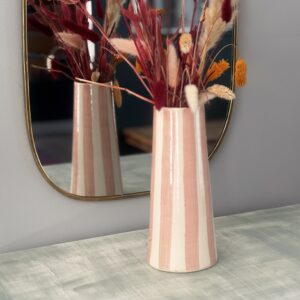 Vase céramique blanche et rayures roses